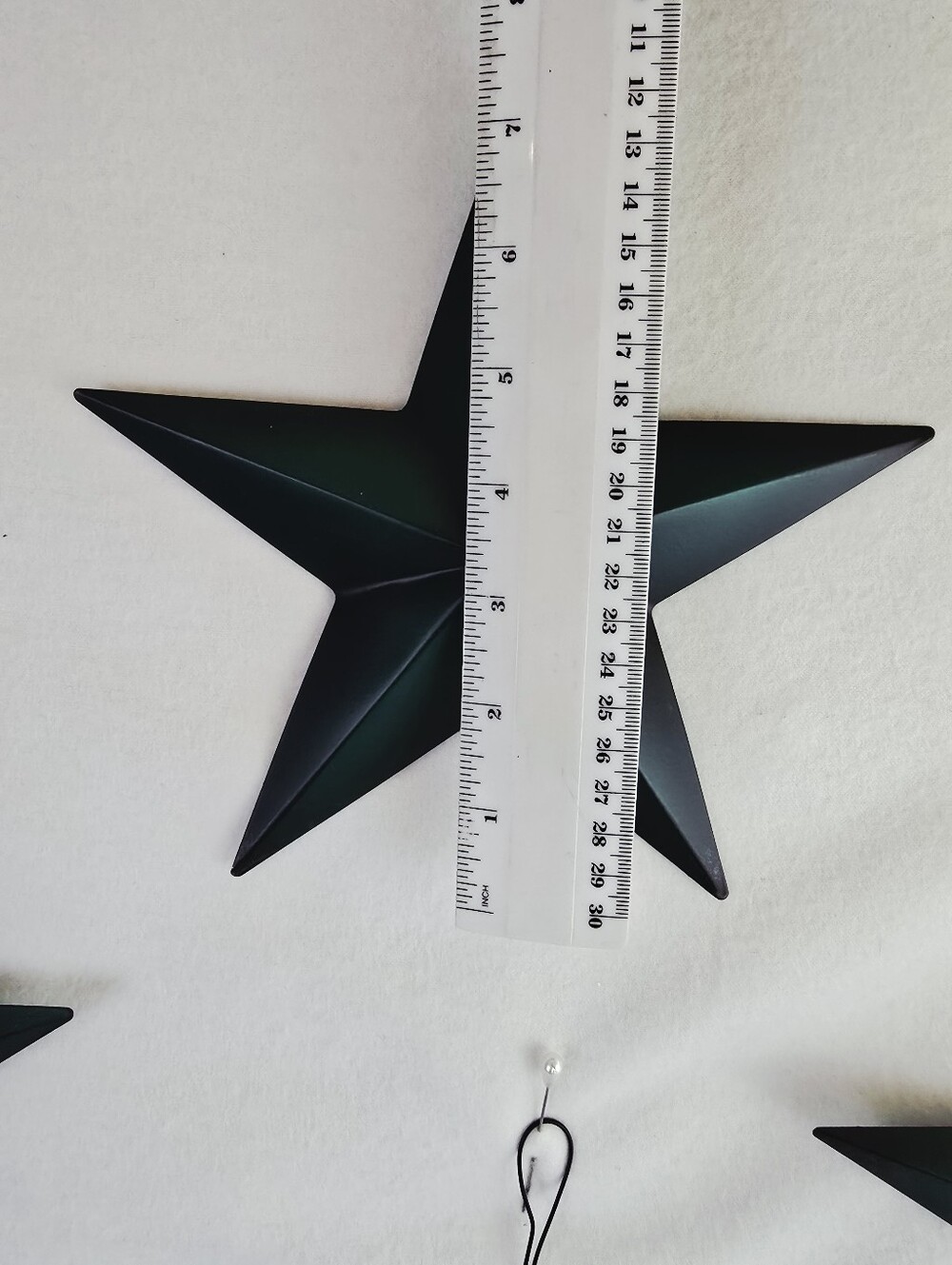 Lot of 7 Vintage Farmhouse Tin Barn Star Ornaments 8” Hunter Green Primitive - Picture 4 of 5